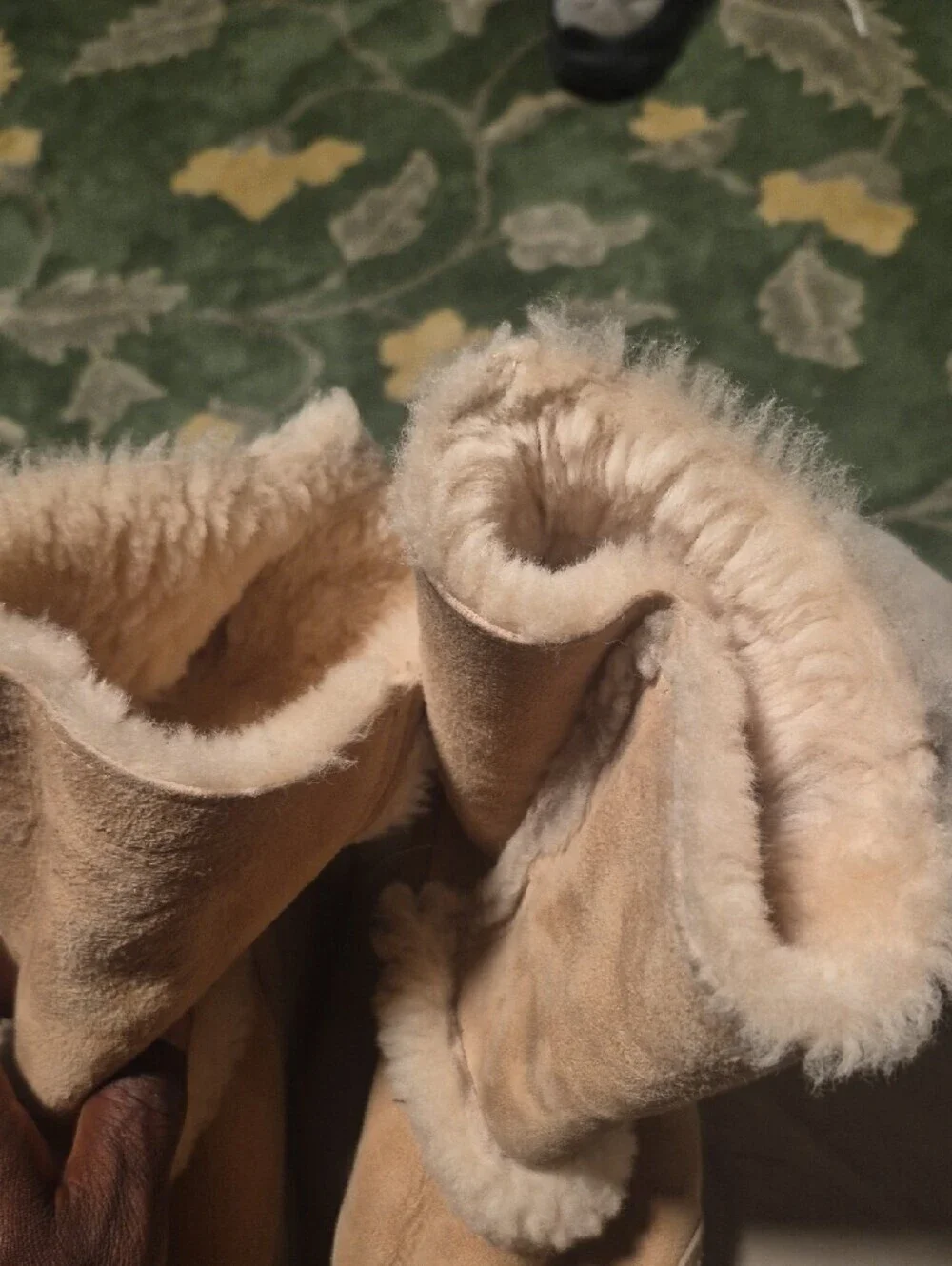 UGG upper plush wear